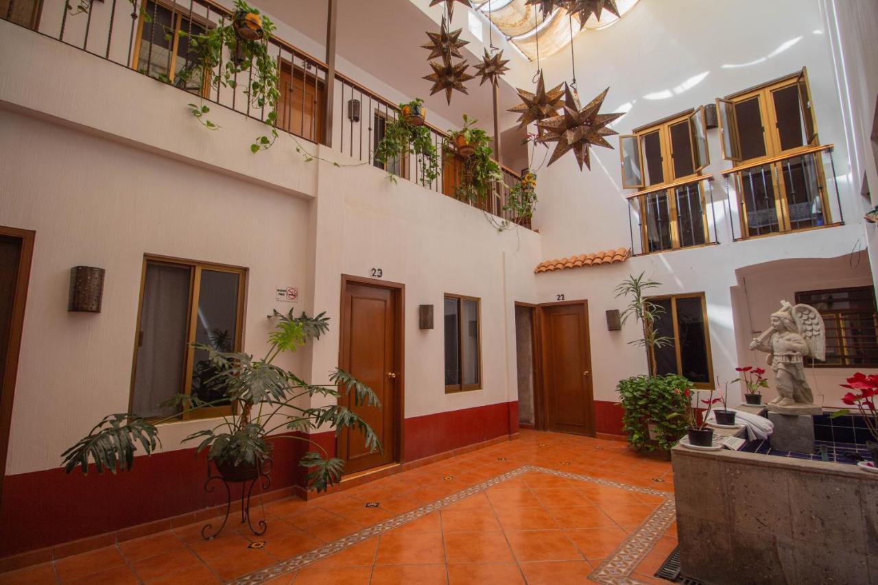 Hotel Degollado Екстериор снимка