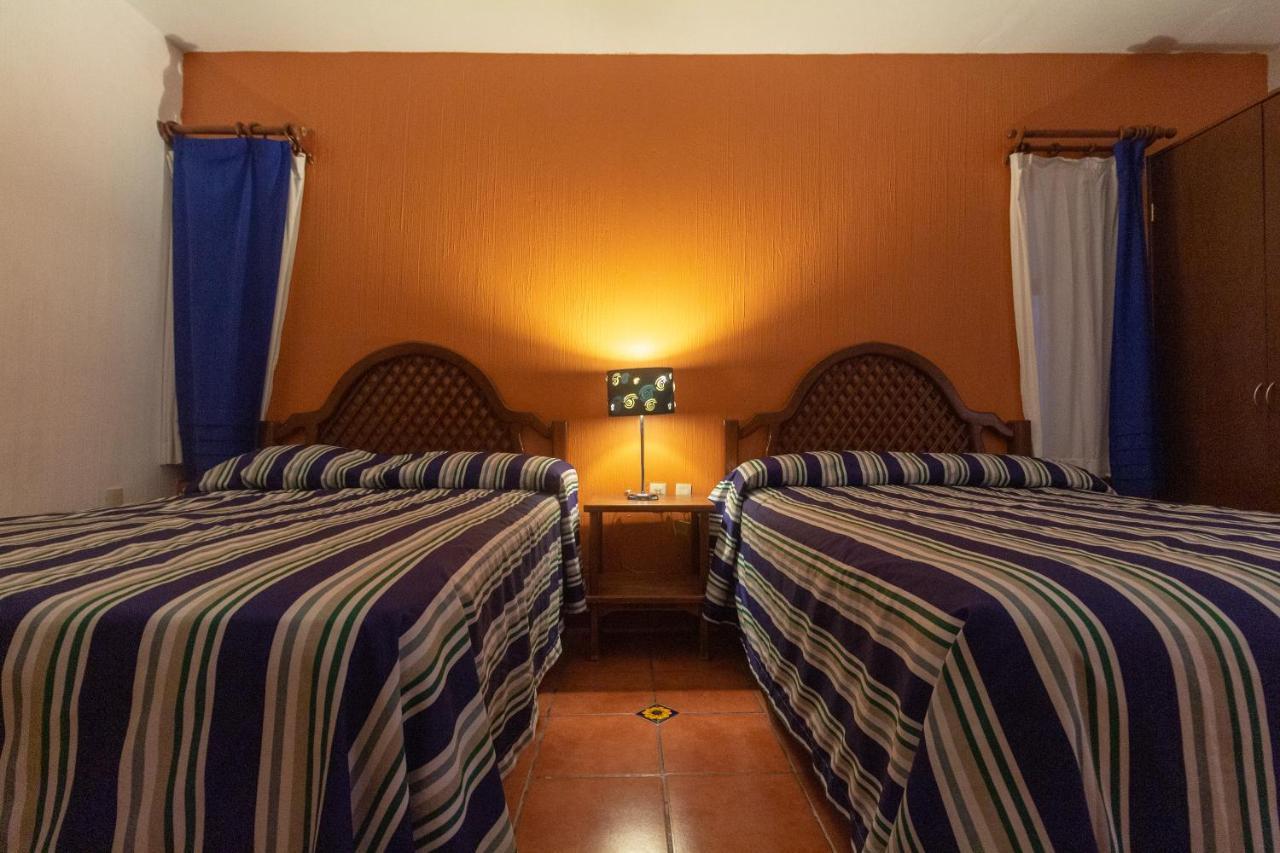 Hotel Degollado Екстериор снимка
